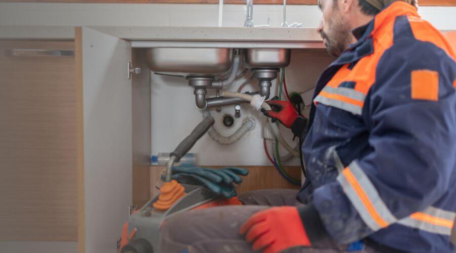 Local tankless water heater installation in Keithsburg, IL